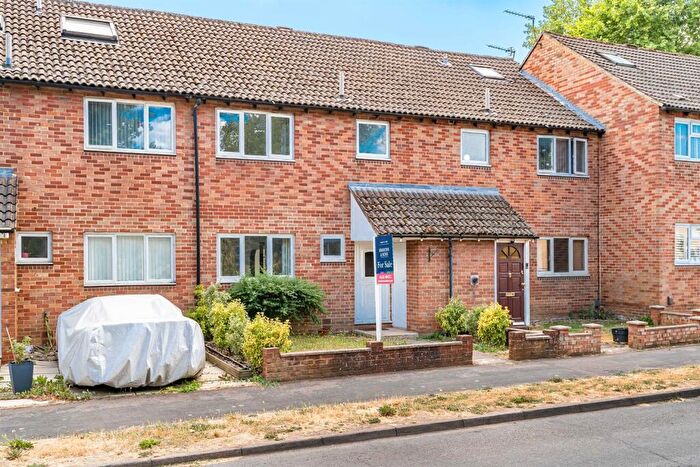 3 Bedroom House For Sale In James Close, Marlow, SL7