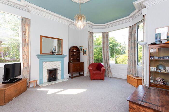 5 Bedroom Semi-Detached House For Sale In Garstang Road, Fulwood, PR2