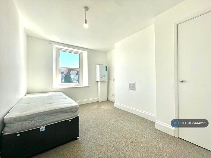 4 Bedroom Terraced House To Rent In Forest Road, Fishponds, Bristol, BS16