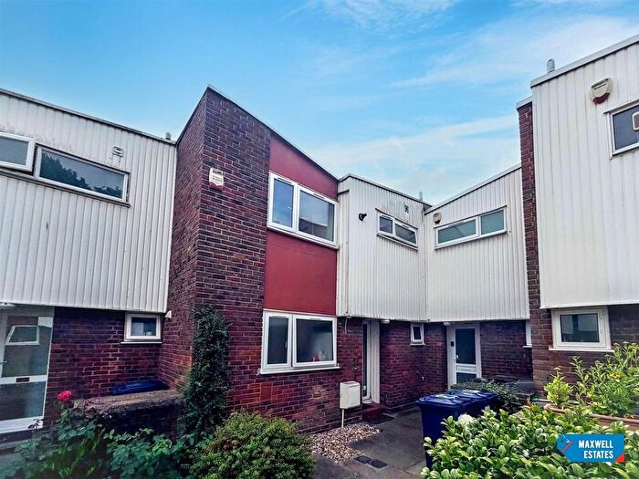 3 Bedroom Terraced House For Sale In Cherry Close, London, NW9