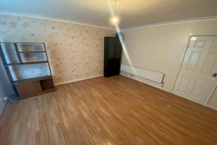 3 Bedroom Property To Rent In Masefield Road, Walsall, WS3