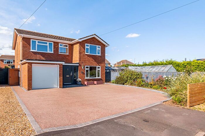4 Bedroom Detached House For Sale In St. Marys Close, Weston, PE12