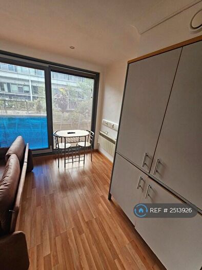 Studio To Rent In Regent Street, Leeds, LS2