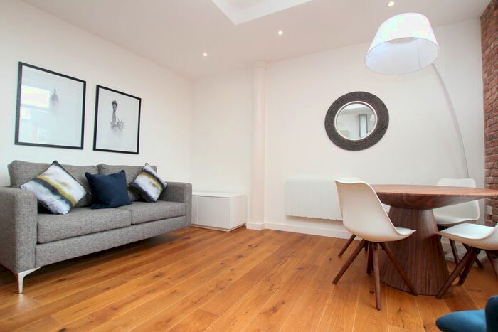 2 Bedroom Flat To Rent In Hounds Gate, Nottingham, NG1