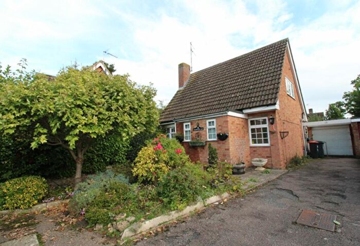 3 Bedroom Detached House For Sale In Rectory Close, Carlton, MK43