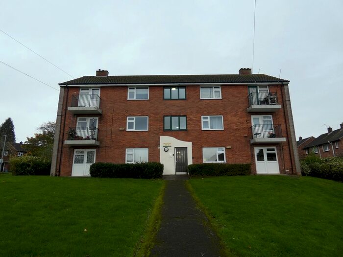 2 Bedroom Flat To Rent In Hills Lane Drive, Madeley, Telford, TF7
