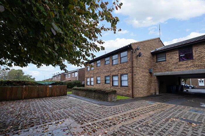 1 Bedroom Flat For Sale In Cyprus Road, Faversham, Kent, ME13