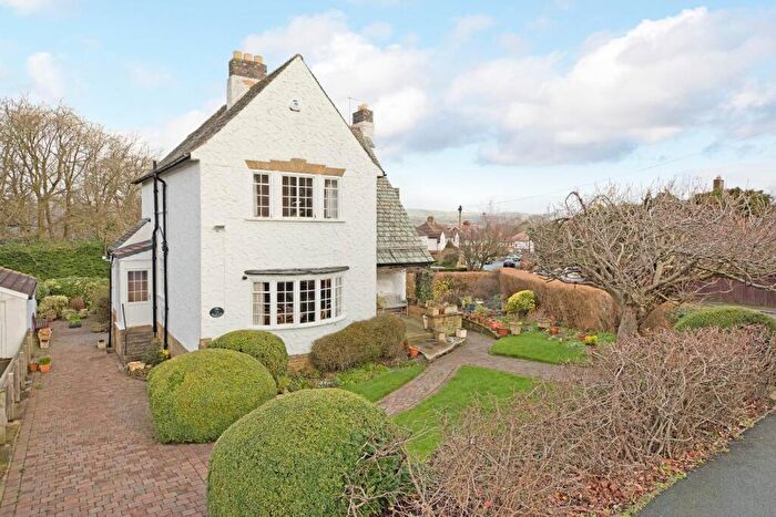 4 Bedroom Detached House For Sale In Bolling Road, Ilkley, LS29