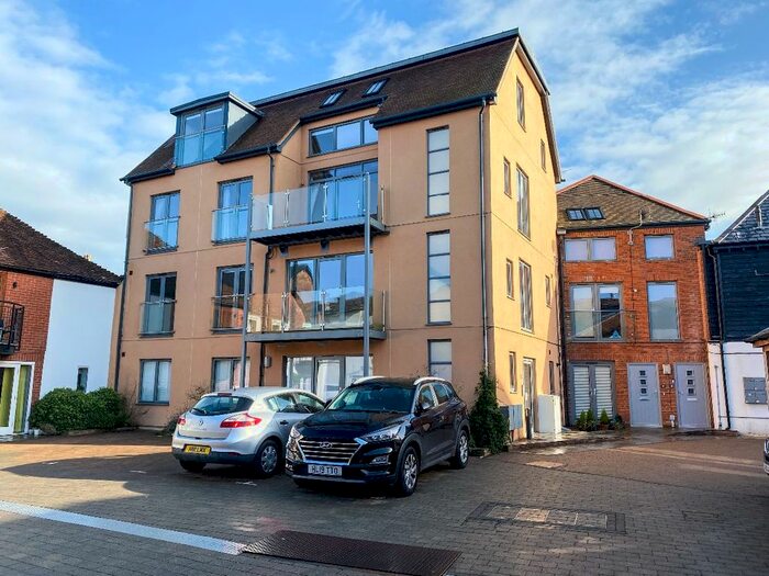 2 Bedroom Flat To Rent In Holt Court, Brown Street, Salisbury SP1