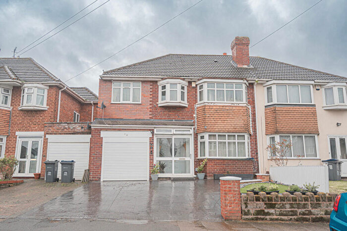 4 Bedroom Semi Detached House For Sale In West Avenue, Handsworth Wood, Birmingham, B20