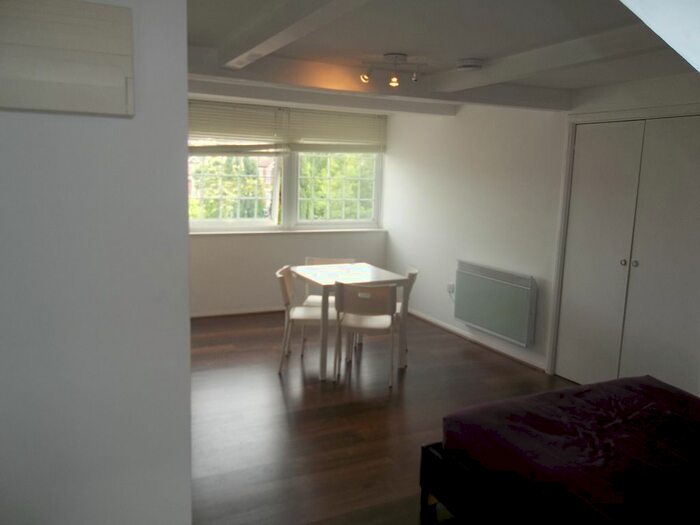 Studio To Rent In Station Road, Hendon Central, London, NW4