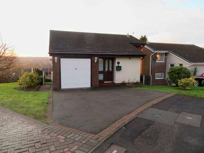 3 Bedroom Detached House To Rent In Whittle Drive, Shaw, OL2