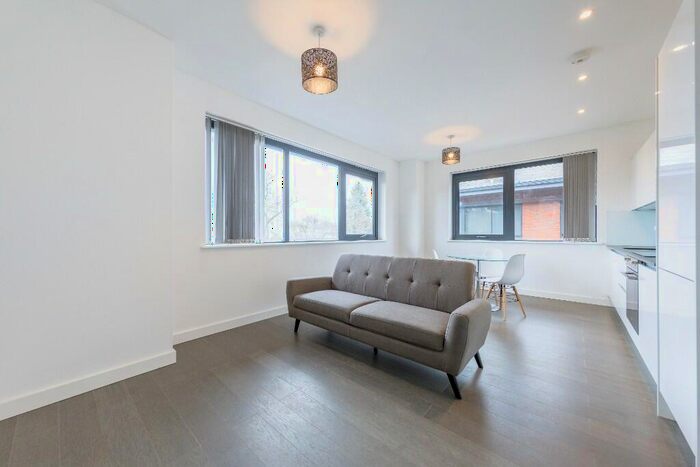 3 Bedroom Flat To Rent In Northolme, PE24