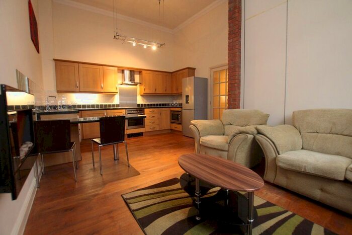 2 Bedroom Flat To Rent In Dixon Street, Swindon, SN1