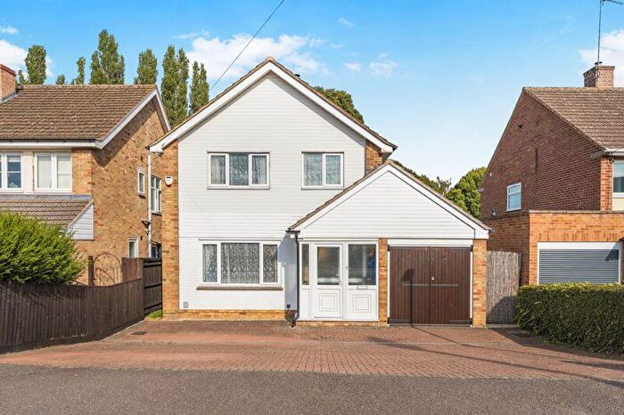 3 Bedroom Detached House For Sale In Nursery Drive, Banbury, OX16