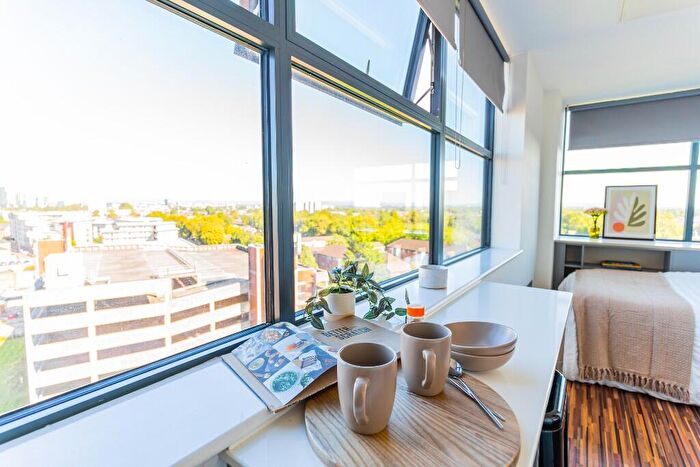 Studio To Rent In Westpoint, Chester Road, Manchester, Greater Manchester, M16