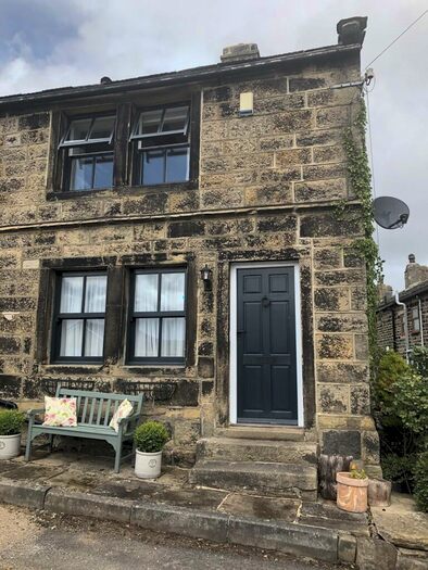 3 Bedroom House To Rent In Green End Road, East Morton, Keighley, West Yorkshire, BD20