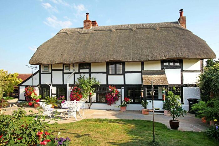 4 Bedroom Cottage For Sale In Shepherds Cottage, Brightwell Upperton, OX49