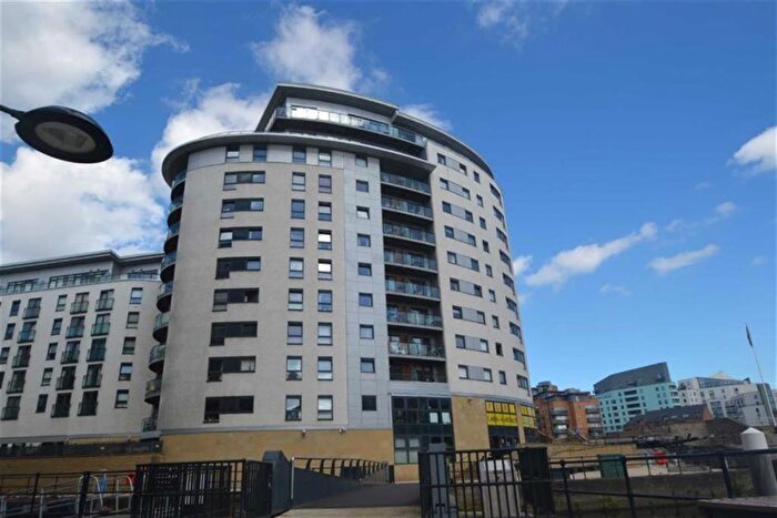 2 Bedroom Apartment For Sale In Magellan House, Leeds, LS10