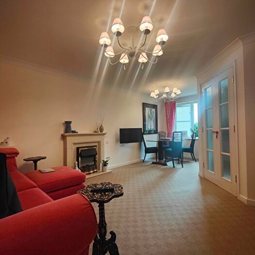 1 Bedroom Flat To Rent In Risingholme Court, Heathfield, TN21