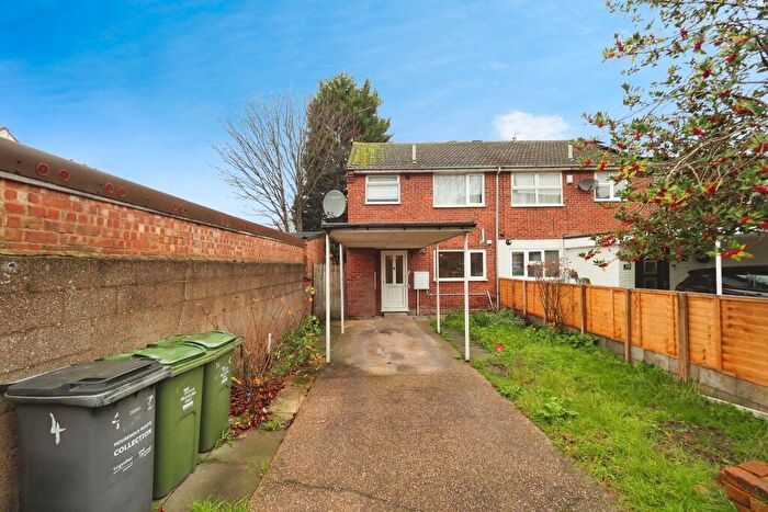 3 Bedroom End Of Terrace House For Sale In Boyer Street, Loughborough, LE11