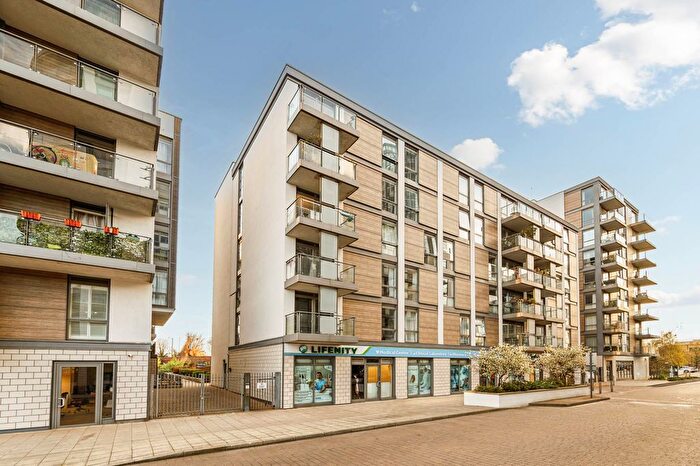 2 Bedroom Flat To Rent In Trico House, Brentford, TW8