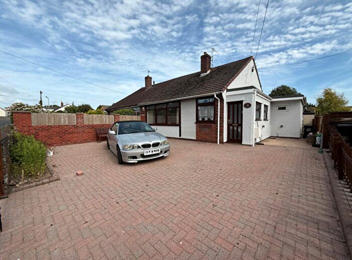 3 Bedroom Bungalow For Sale In Silver Street, Nailsea, North Somerset, BS48