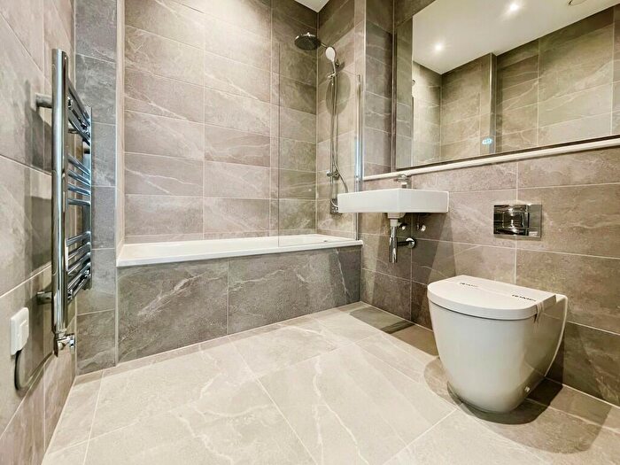 2 Bedroom Apartment To Rent In Viadux, Great Bridgewater Street, M1