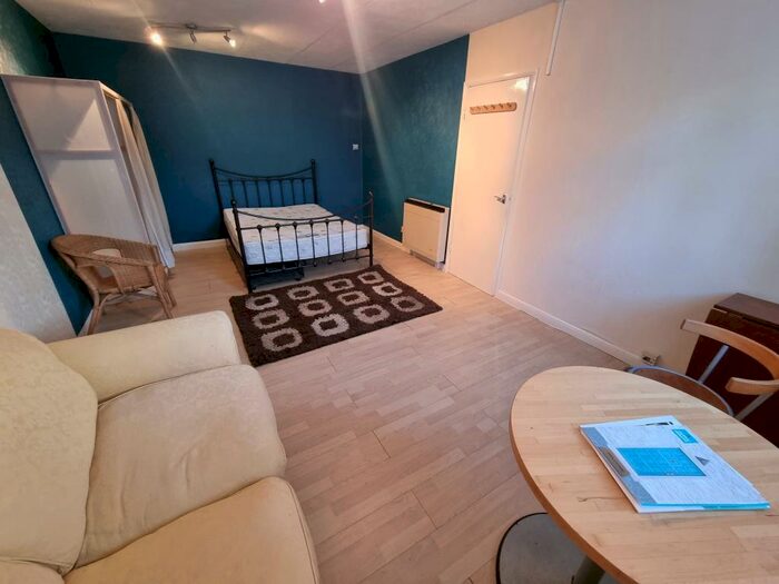 1 Bedroom Flat To Rent In Blagreaves Avenue, Littleover, Derby, DE23