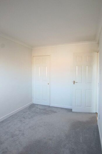 4 Bedroom Terraced House To Rent In Sparrow Drive, Orpington, BR5