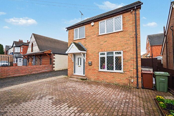 3 Bedroom Detached House For Sale In Alverthorpe Road, Wakefield, West Yorkshire, WF2