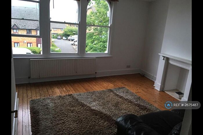2 Bedroom Flat To Rent In Champion Road, London, SE26
