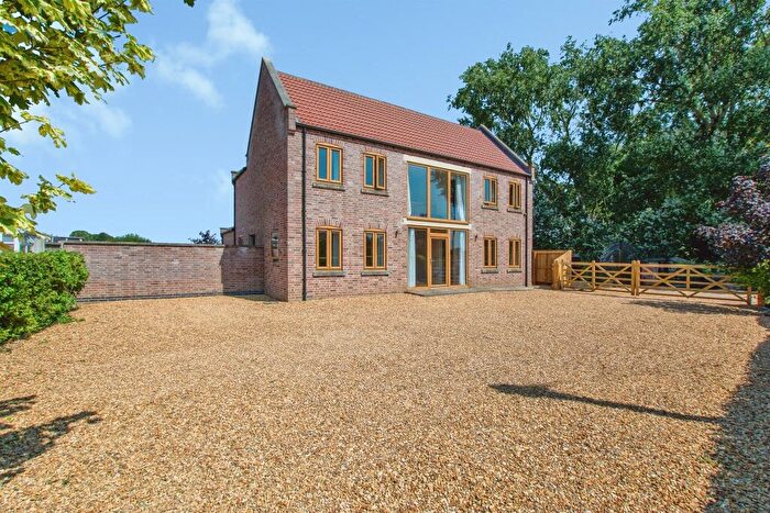 4 Bedroom Detached House For Sale In Seadyke Bank, Murrow, Wisbech, PE13