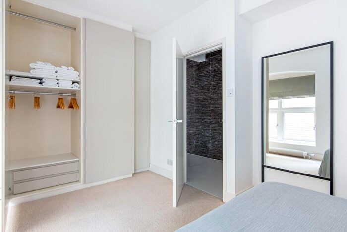 2 Bedroom Apartment To Rent In Northburgh Street, London, EC1V