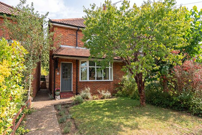 2 Bedroom End Of Terrace House For Sale In Vincent Lane, Dorking, RH4