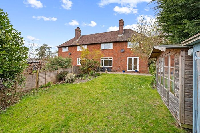 3 Bedroom Semi-Detached House For Sale In Sun Brow, Haslemere, GU27
