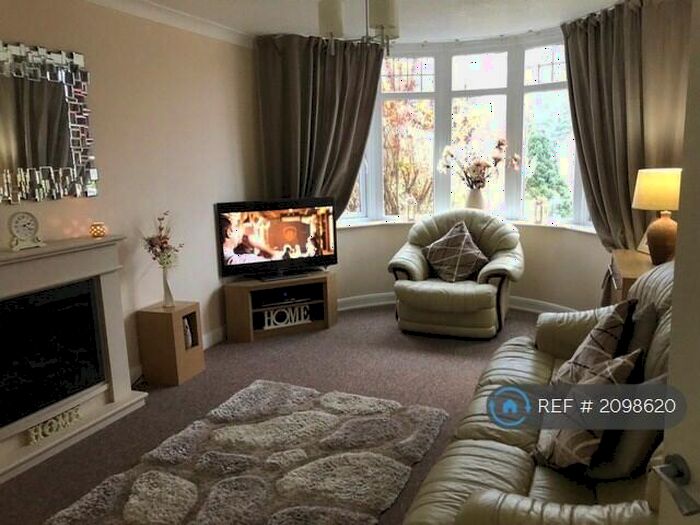 3 Bedroom Semi-Detached House To Rent In Halton Road, West Midlands, B73