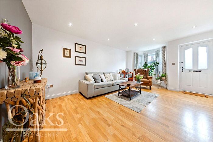 3 Bedroom Terraced House To Rent In Hambro Road, London, SW16