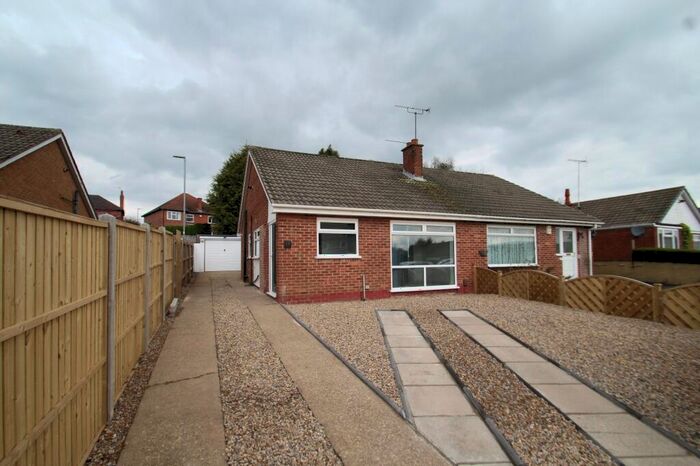 2 Bedroom Bungalow To Rent In Linton Rise, Alwoodley, Leeds, West Yorkshire, LS17