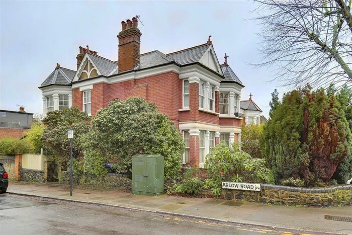 3 Bedroom Flat To Rent In Arlow Road, London, N21