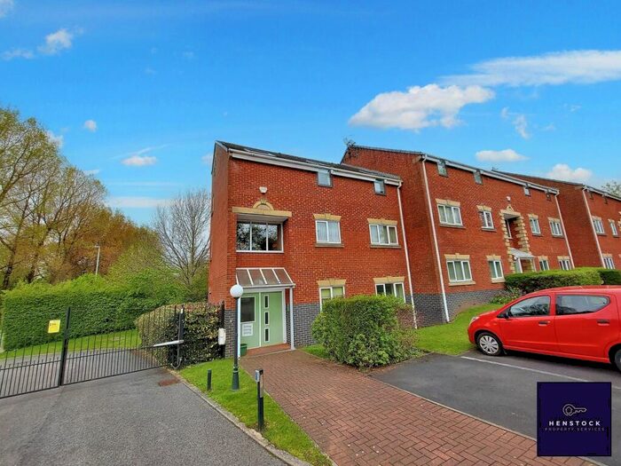 2 Bedroom Apartment To Rent In Stanycliffe Lane, Middleton, Manchester, M24