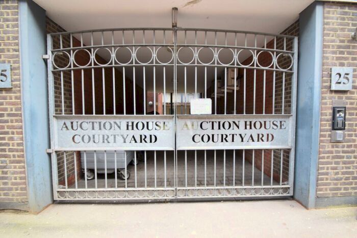 2 Bedroom Ground Flat To Rent In Auction House Courtyard, John Street, Luton, Bedfordshire, LU1