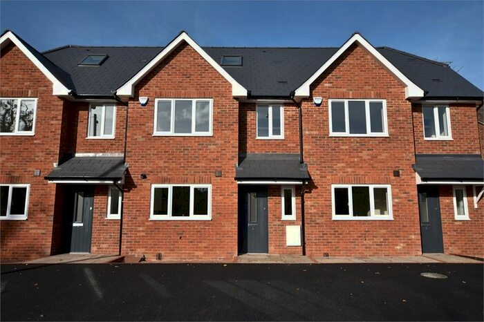 3 Bedroom Terraced House To Rent In Holmwood, Forest Road, Binfield, Berkshire RG42