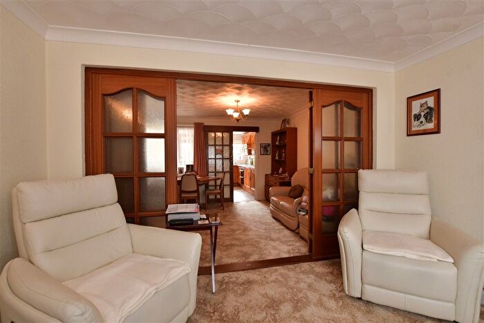 2 Bedroom Semi-Detached Bungalow For Sale In Deirdre Avenue, Wickford, Essex, SS12
