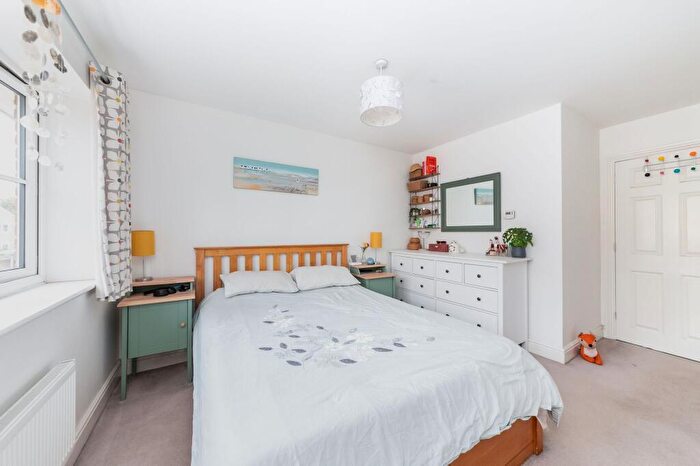 3 Bedroom Semi-Detached House For Sale In Monks Walk, Marcham, OX13