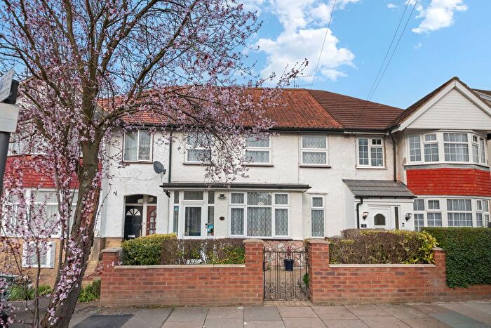 3 Bedroom Terraced House For Sale In Roxeth Grove, Harrow, HA2