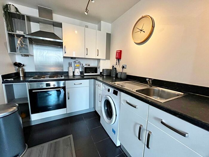 1 Bedroom Property To Rent In Mason Way, Birmingham, B15