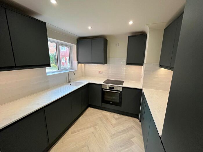 2 Bedroom Flat To Rent In Westwood Road, Southampton, SO17