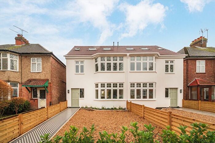 4 Bedroom Property To Rent In Lexden Road, Acton, W3