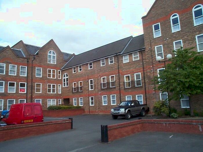 3 Bedroom Flat To Rent In Millacres | Station Road, Ware, SG12